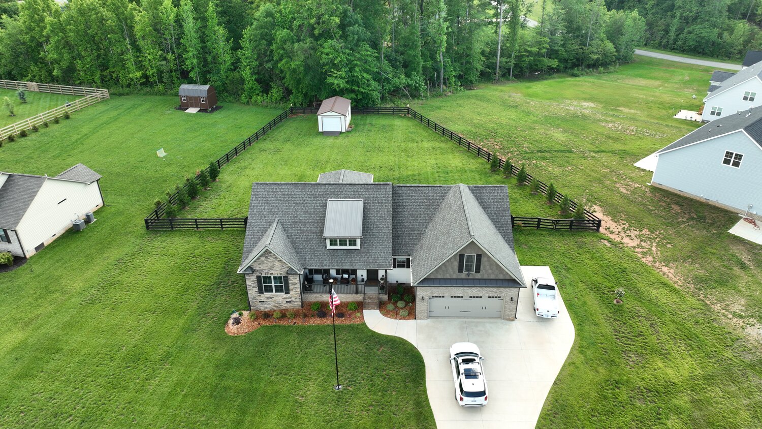 Finished roof by Arthur’s Roofing